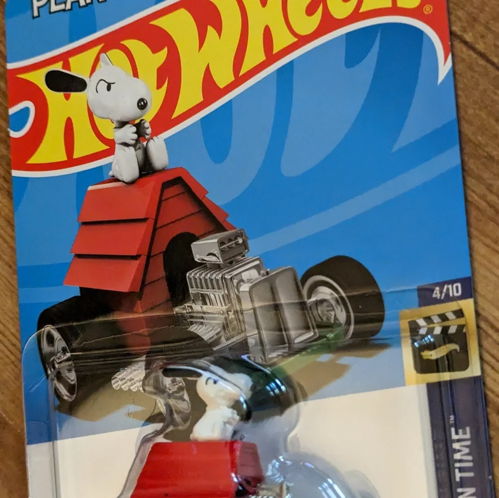 2023 HOT WHEELS 78/250 PEANUTS - SNOOPY - HW SCREEN TIME SERIES - Picture 4 of 4